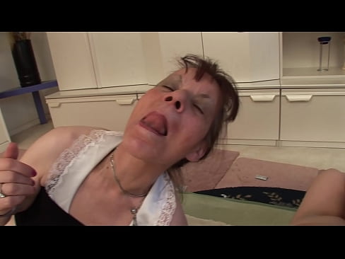 ❤️ Două bunicuțe și un bunic fac sex în trei ️❌  at us ro.filmexxx18.ru ❌️