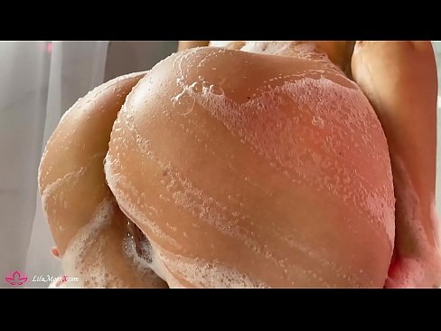❤️ Bruneta își masturbează păsărica cu un vibrator până la orgasm intens în duș ️❌  at us ro.filmexxx18.ru ❌️